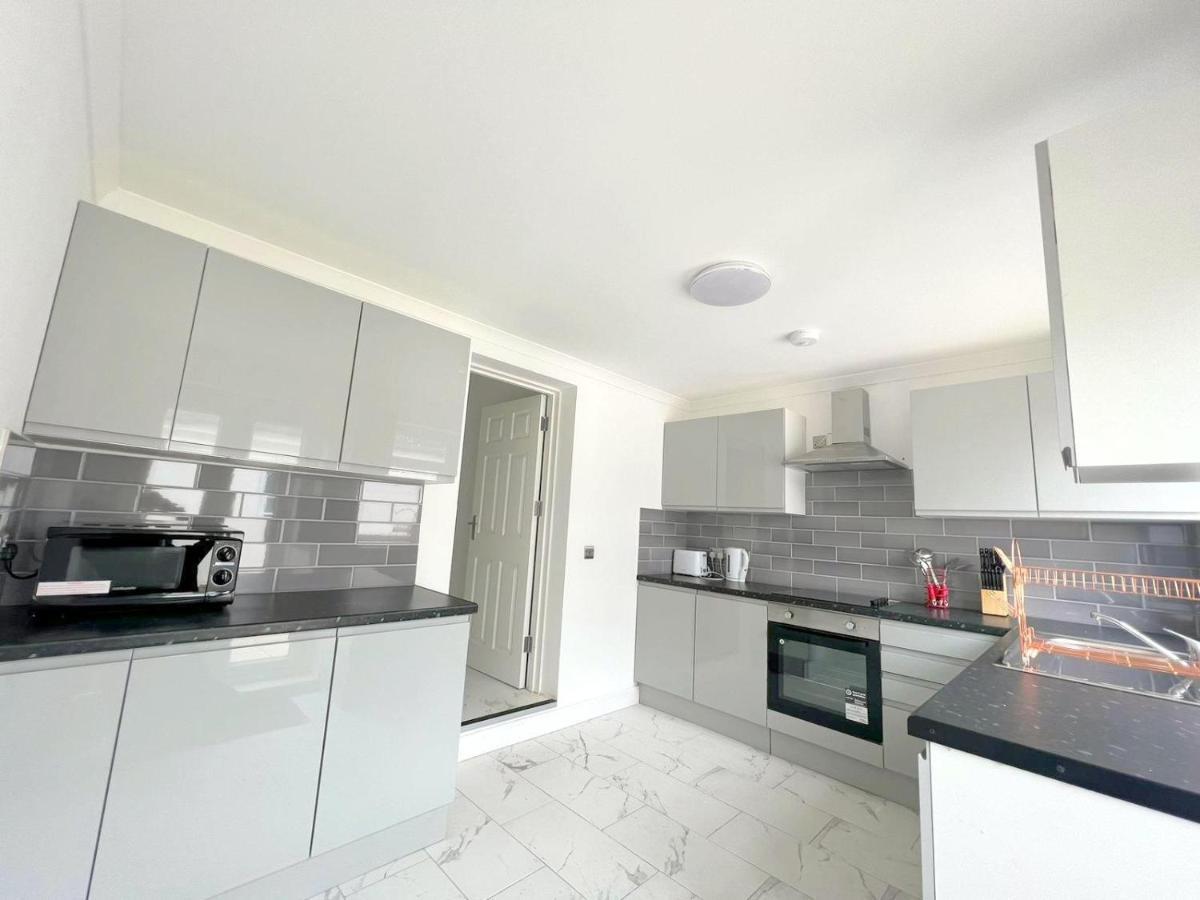 New Florence Rooms Mitcham Esterno foto