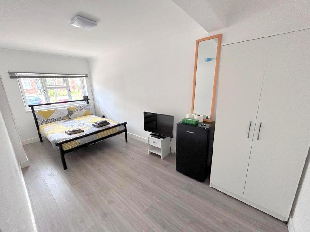 New Florence Rooms Mitcham Esterno foto