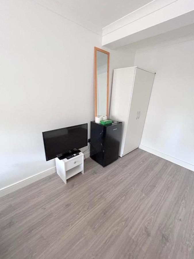 New Florence Rooms Mitcham Esterno foto